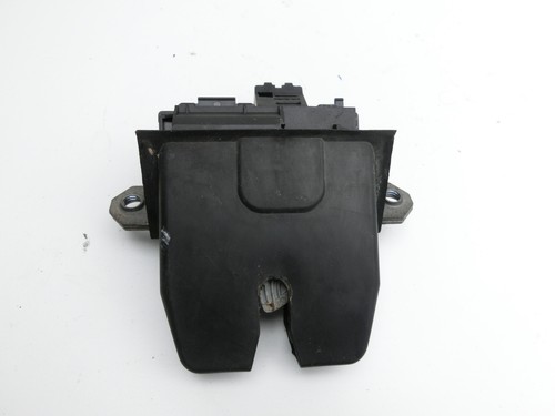 Lock female hatchback - female,
